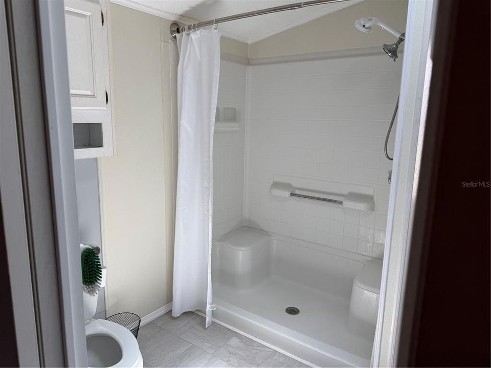 For Sale: $255,000 (3 beds, 2 baths, 1960 Square Feet)