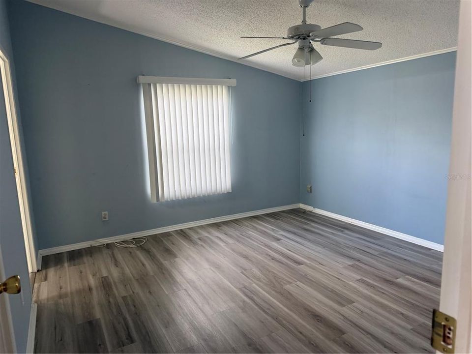 For Sale: $255,000 (3 beds, 2 baths, 1960 Square Feet)