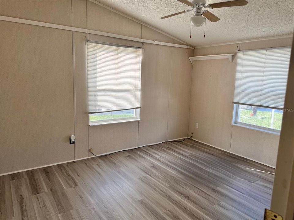 For Sale: $255,000 (3 beds, 2 baths, 1960 Square Feet)