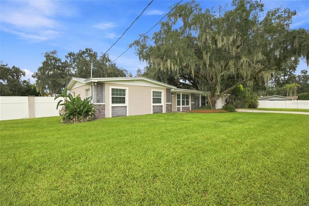 En Venta: $569,900 (5 camas, 3 baños, 2032 Pies cuadrados)