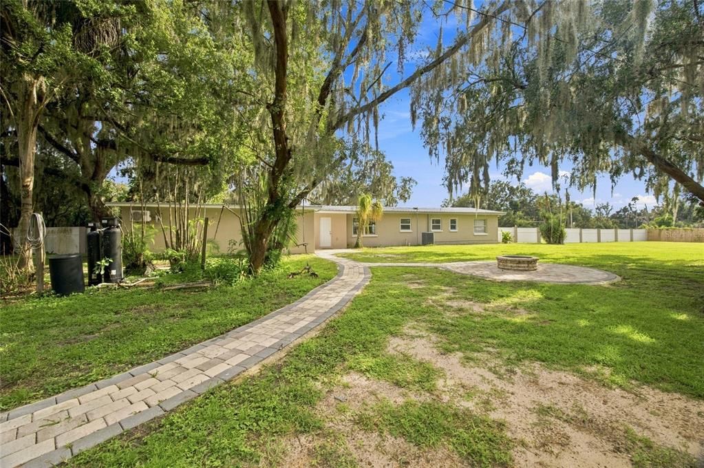 En Venta: $569,900 (5 camas, 3 baños, 2032 Pies cuadrados)