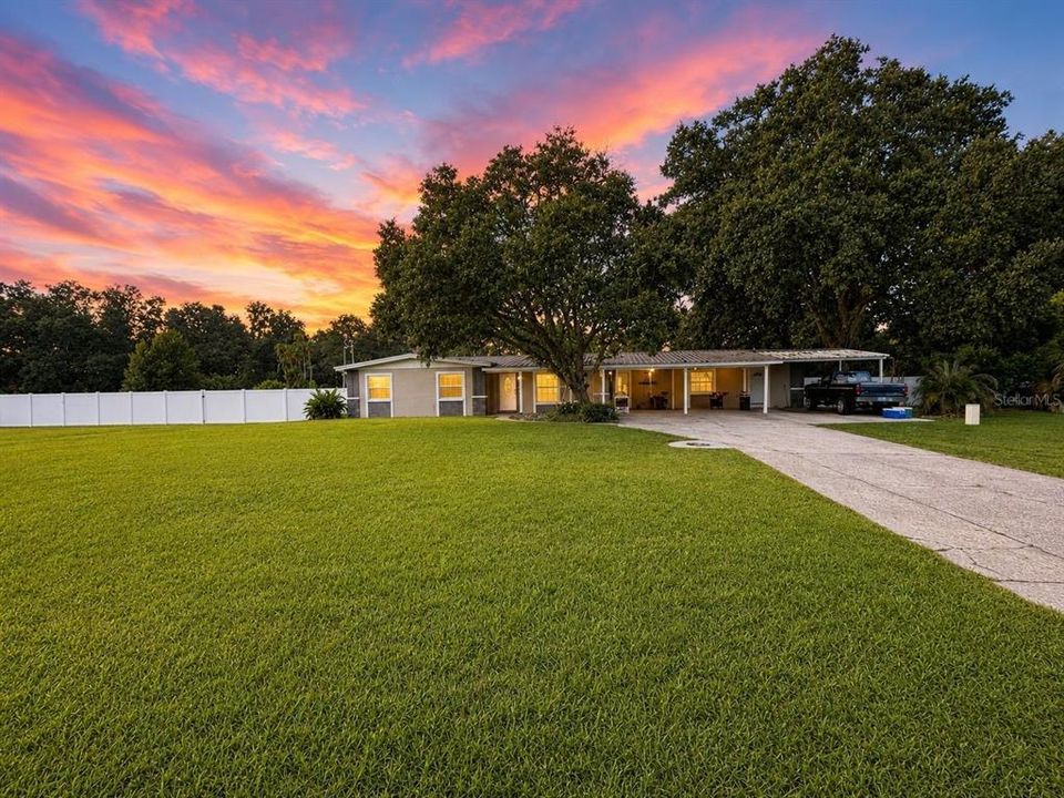 En Venta: $569,900 (5 camas, 3 baños, 2032 Pies cuadrados)