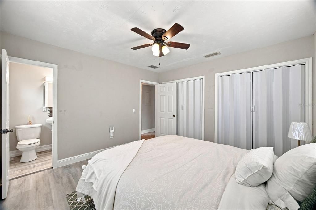 En Venta: $569,900 (5 camas, 3 baños, 2032 Pies cuadrados)