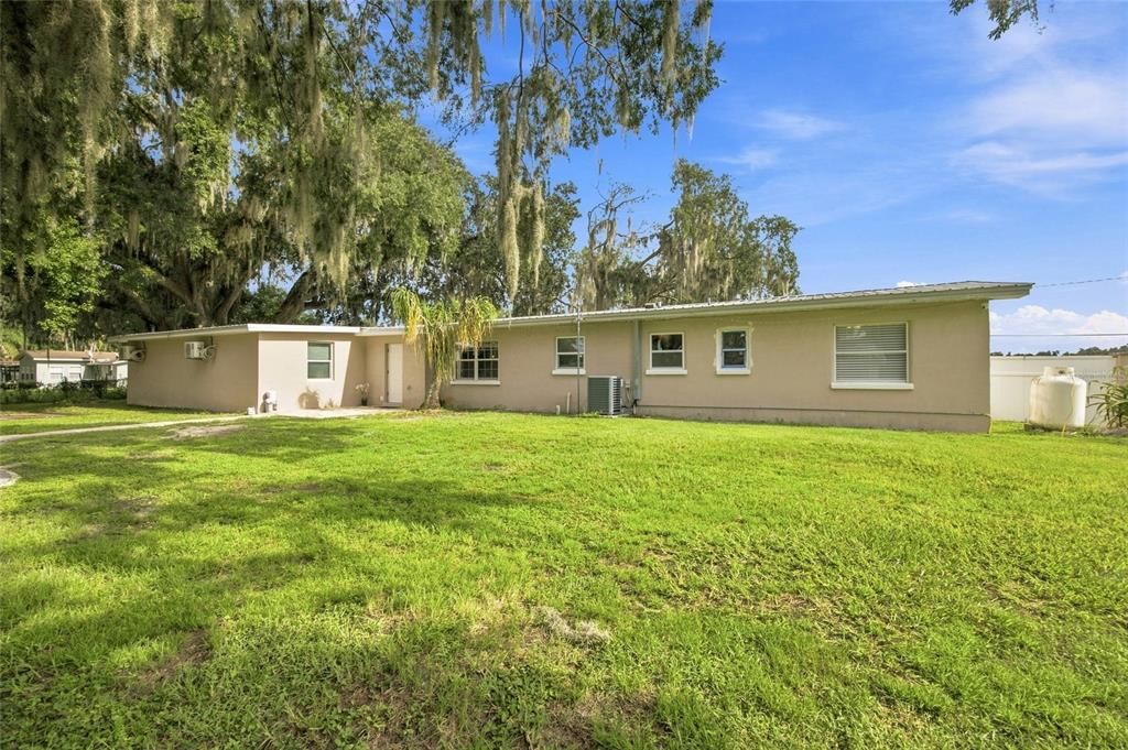 En Venta: $569,900 (5 camas, 3 baños, 2032 Pies cuadrados)