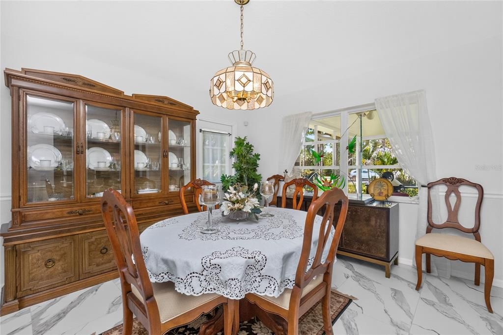 На продажу: $699,999 (3 спален, 2 ванн, 2783 Квадратных фут)