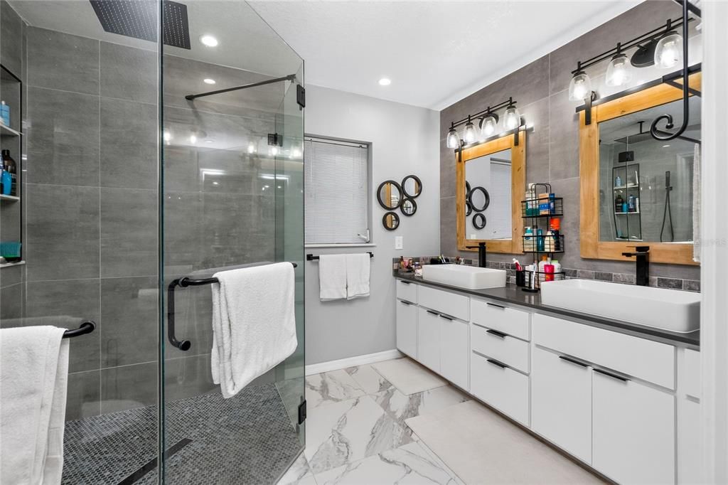 На продажу: $699,999 (3 спален, 2 ванн, 2783 Квадратных фут)
