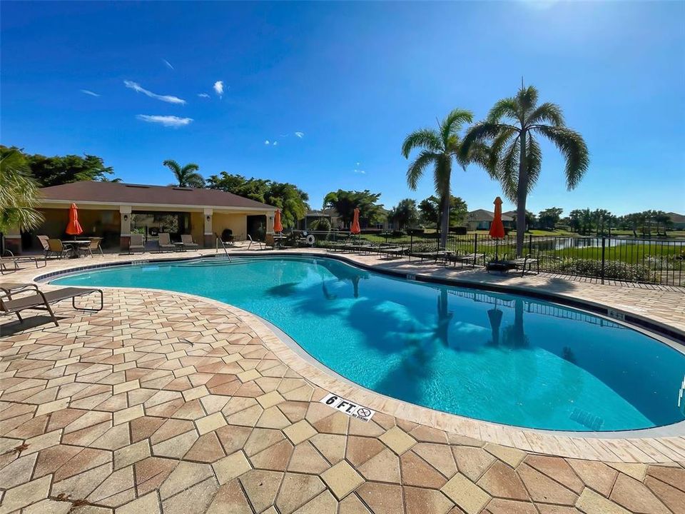 Activo con contrato: $325,000 (2 camas, 2 baños, 1558 Pies cuadrados)