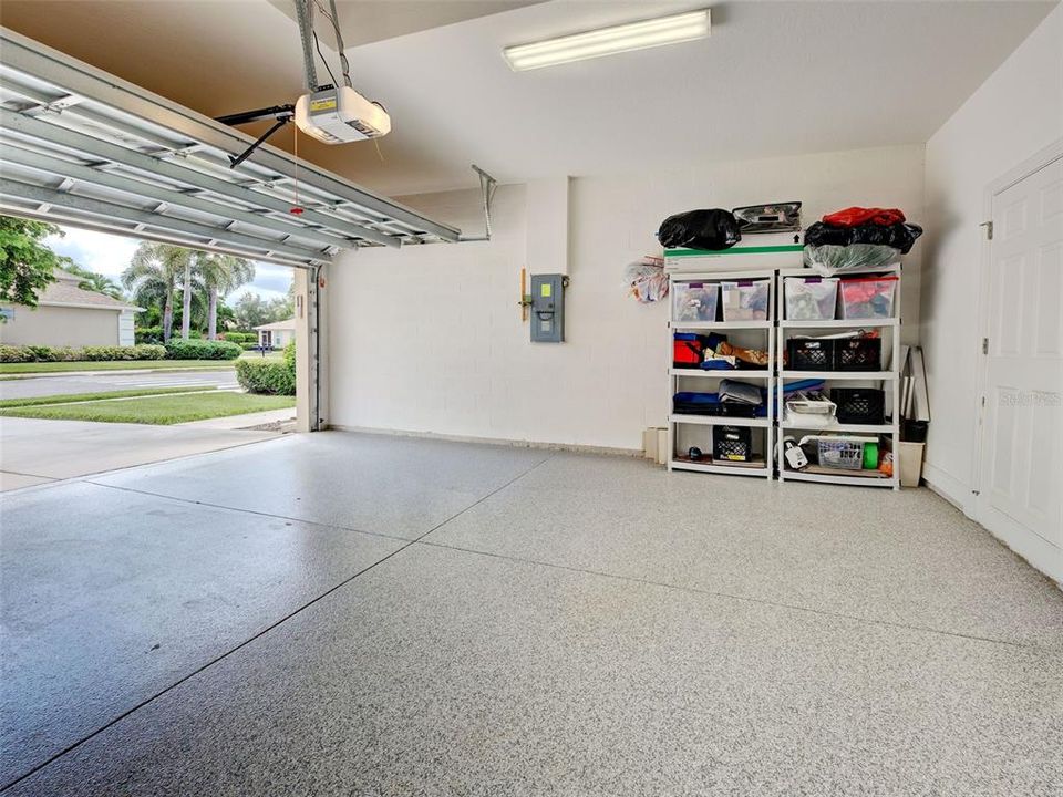 Activo con contrato: $325,000 (2 camas, 2 baños, 1558 Pies cuadrados)