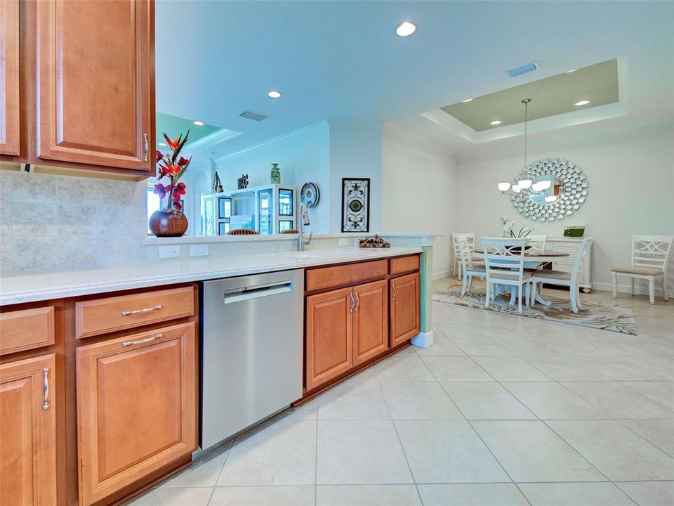 Activo con contrato: $325,000 (2 camas, 2 baños, 1558 Pies cuadrados)