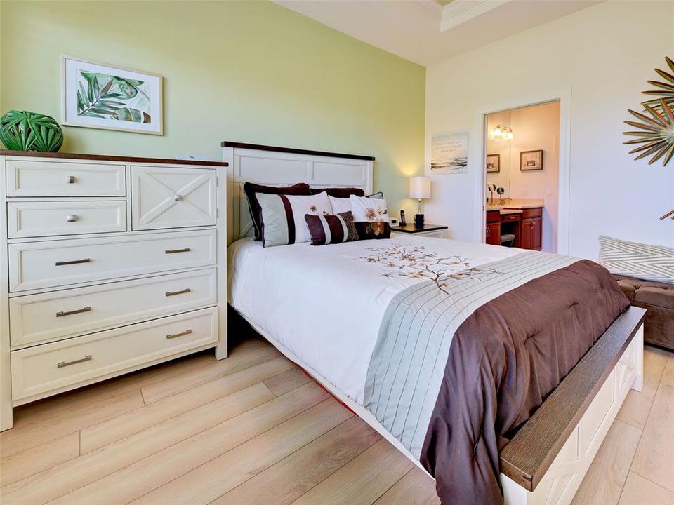 Activo con contrato: $325,000 (2 camas, 2 baños, 1558 Pies cuadrados)