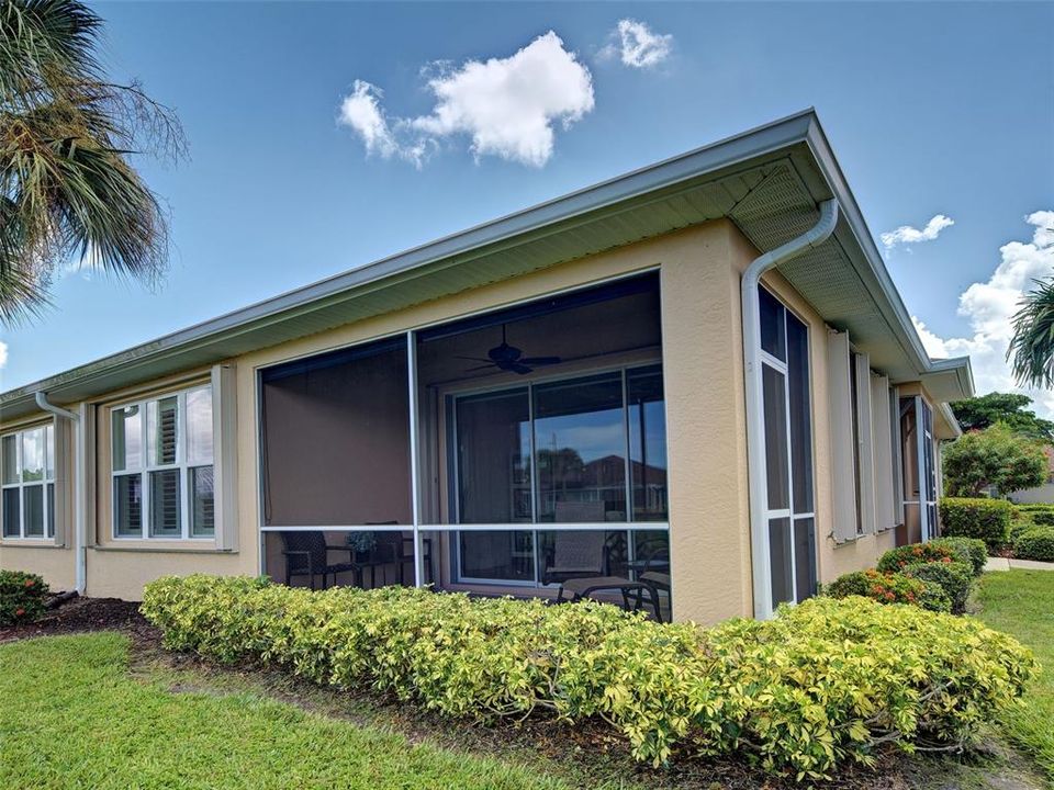 Activo con contrato: $325,000 (2 camas, 2 baños, 1558 Pies cuadrados)