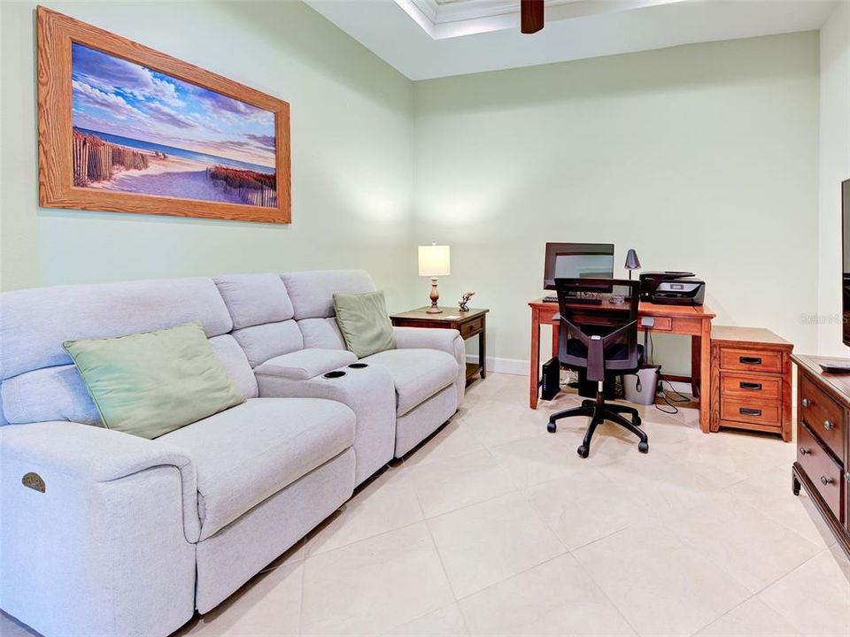 Activo con contrato: $325,000 (2 camas, 2 baños, 1558 Pies cuadrados)