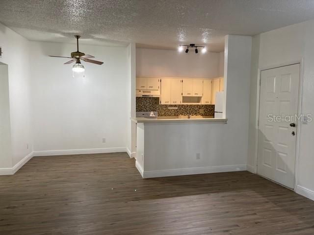 For Rent: $1,495 (2 beds, 1 baths, 825 Square Feet)
