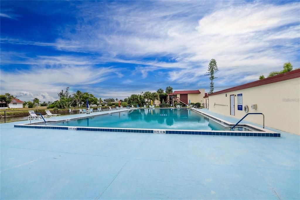 For Sale: $112,000 (1 beds, 1 baths, 780 Square Feet)