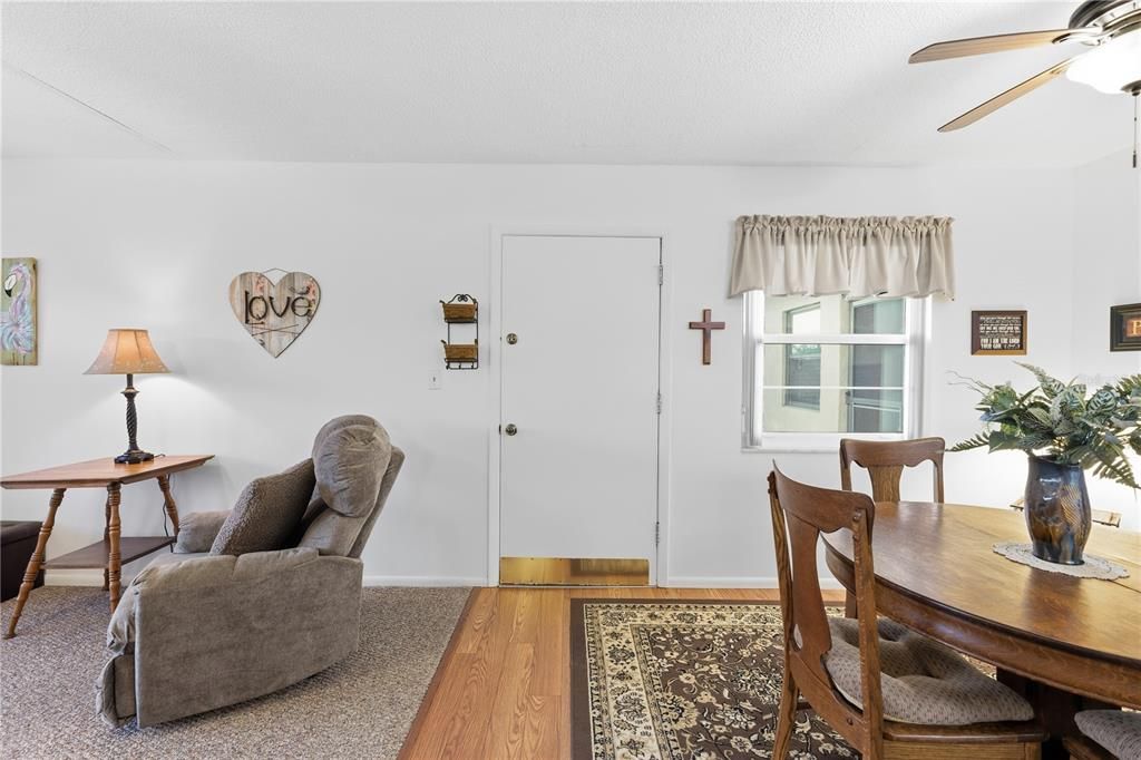 For Sale: $112,000 (1 beds, 1 baths, 780 Square Feet)