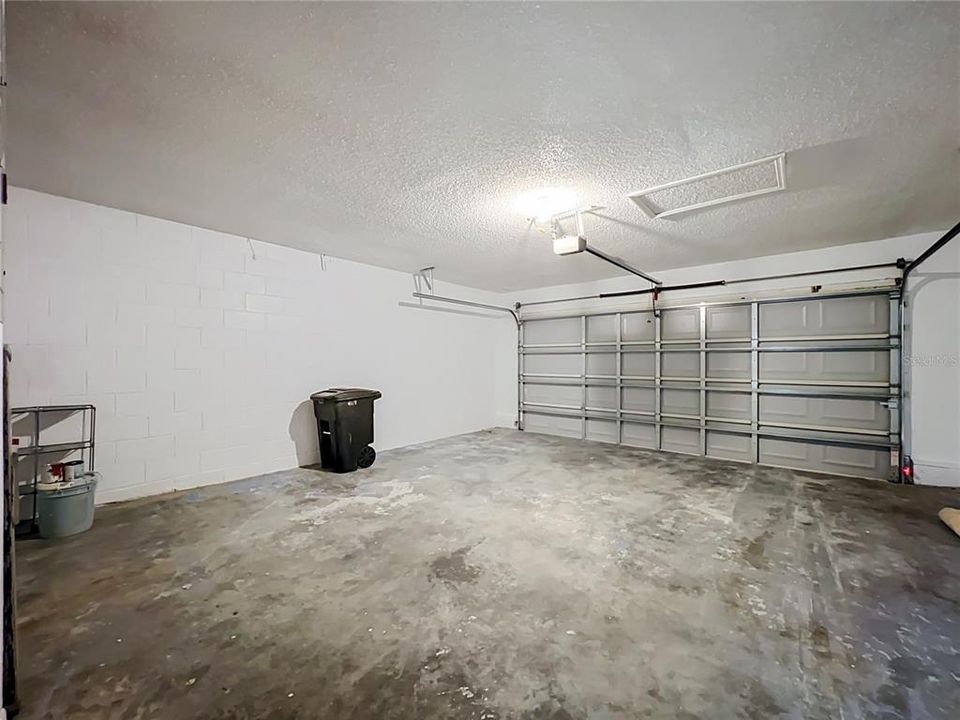 For Rent: $2,500 (3 beds, 2 baths, 1811 Square Feet)