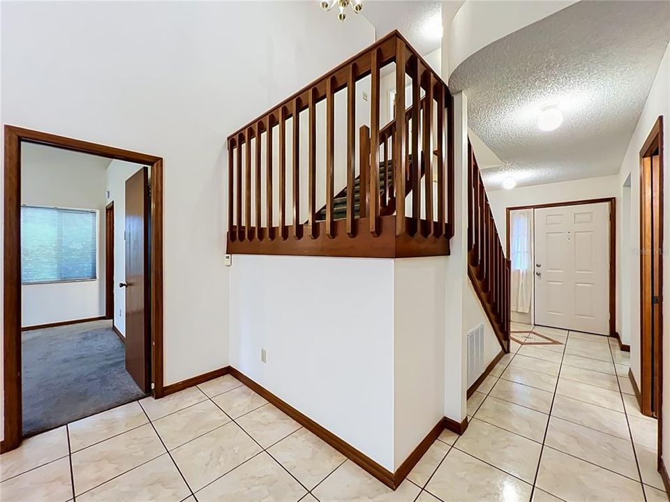 For Rent: $2,500 (3 beds, 2 baths, 1811 Square Feet)