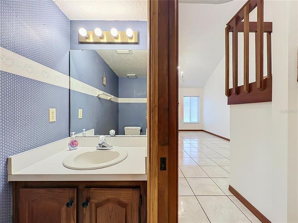For Rent: $2,500 (3 beds, 2 baths, 1811 Square Feet)