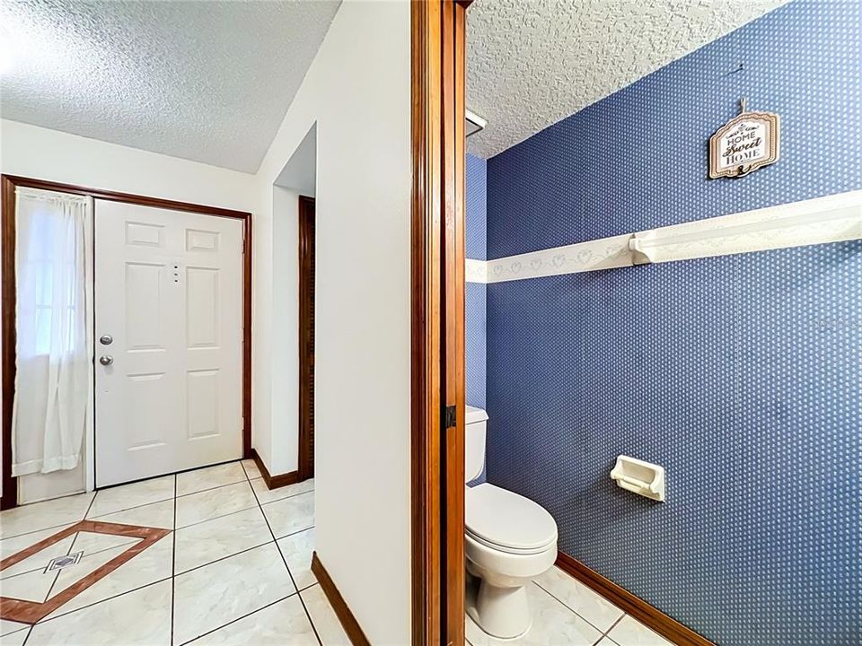 For Rent: $2,500 (3 beds, 2 baths, 1811 Square Feet)