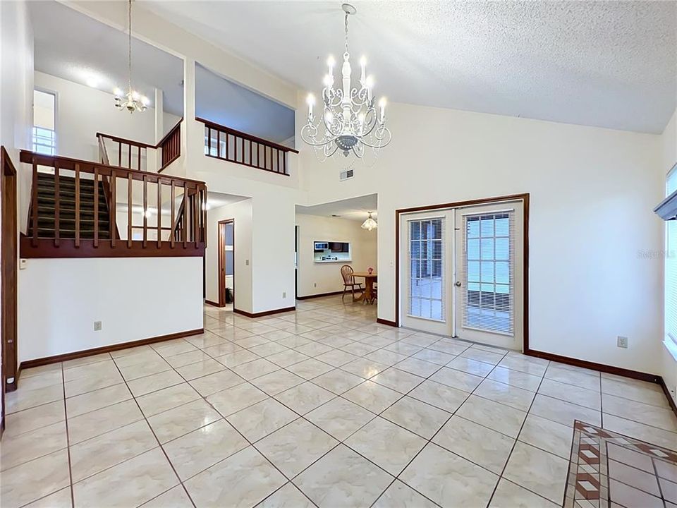 For Rent: $2,500 (3 beds, 2 baths, 1811 Square Feet)