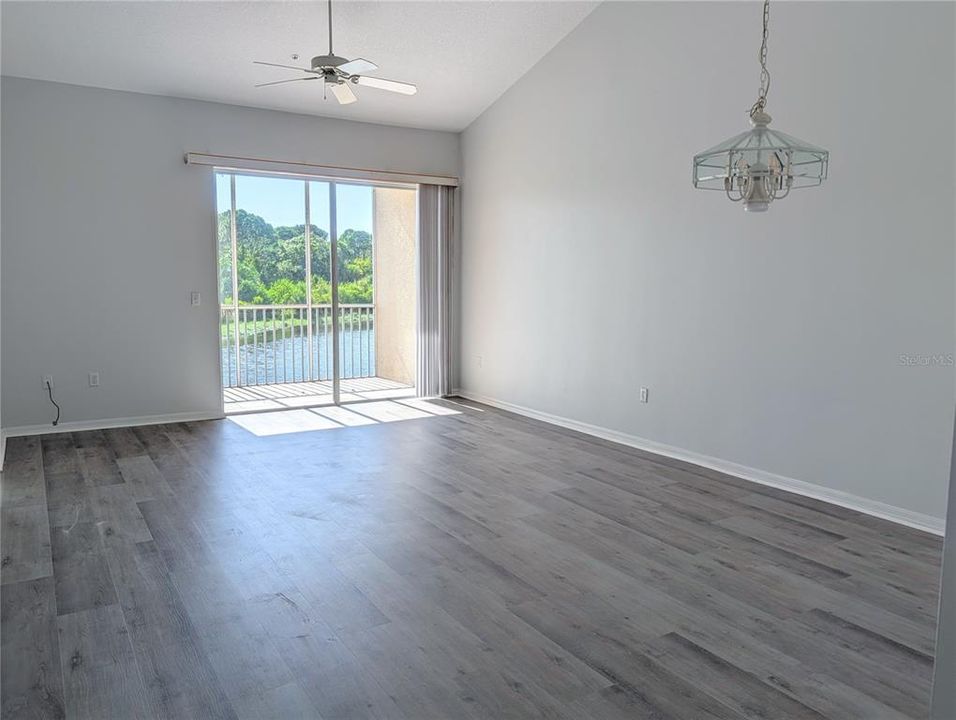 В аренду: $1,900 (2 спален, 2 ванн, 1138 Квадратных фут)