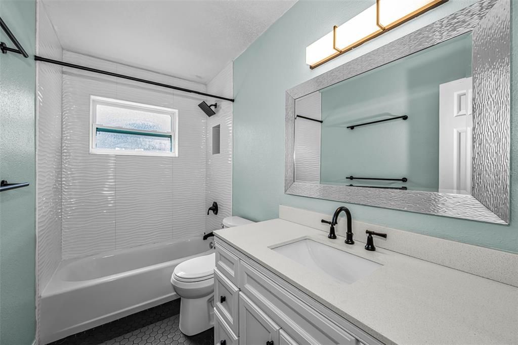 For Rent: $2,400 (2 beds, 2 baths, 1092 Square Feet)