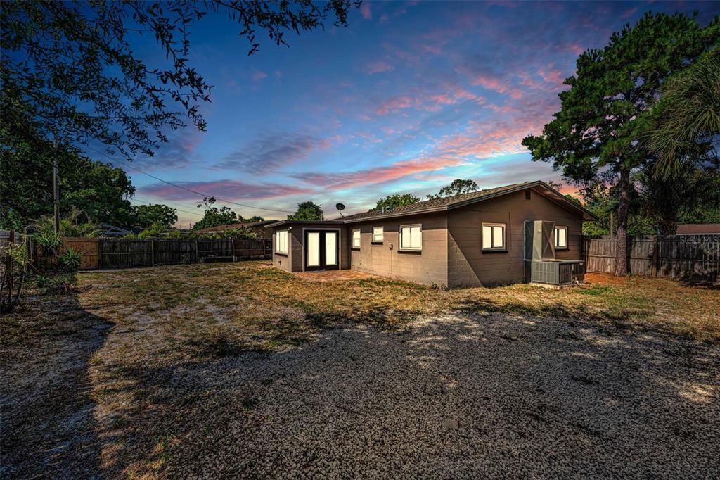For Rent: $2,400 (2 beds, 2 baths, 1092 Square Feet)