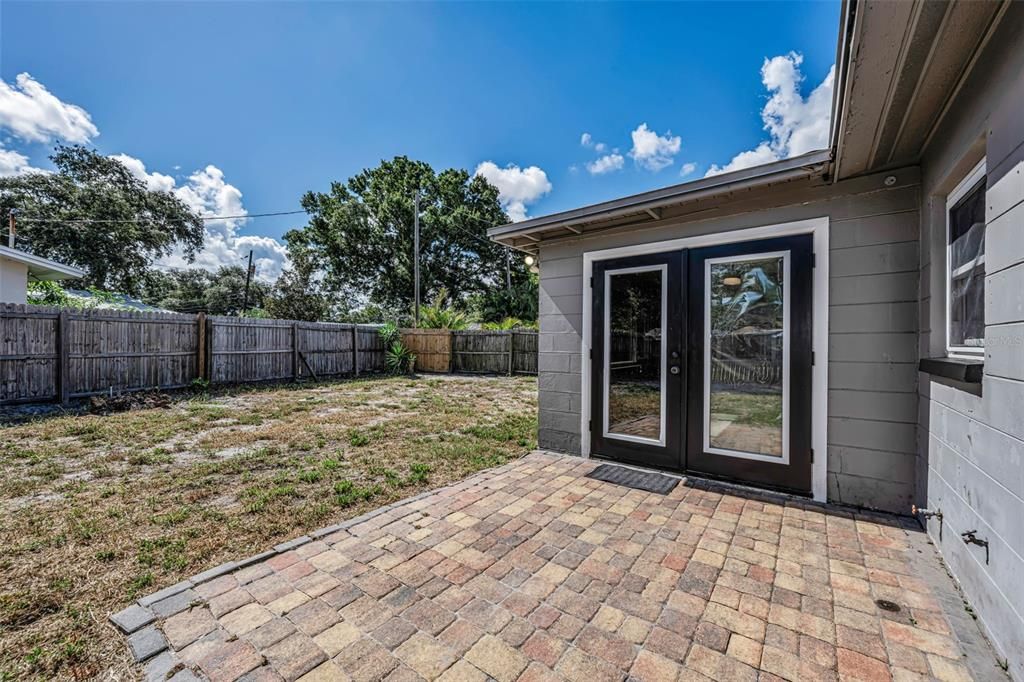 For Rent: $2,400 (2 beds, 2 baths, 1092 Square Feet)