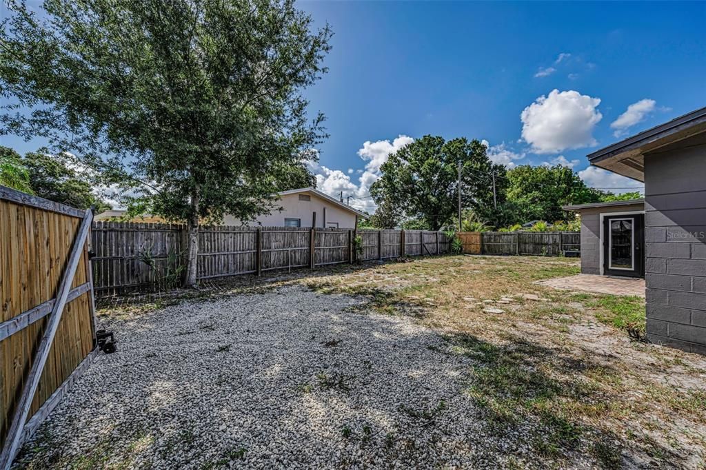 For Rent: $2,400 (2 beds, 2 baths, 1092 Square Feet)
