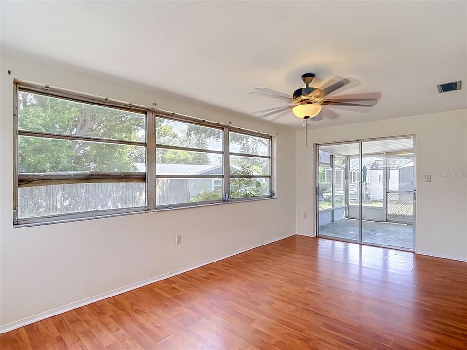 En Venta: $200,000 (2 camas, 2 baños, 1150 Pies cuadrados)