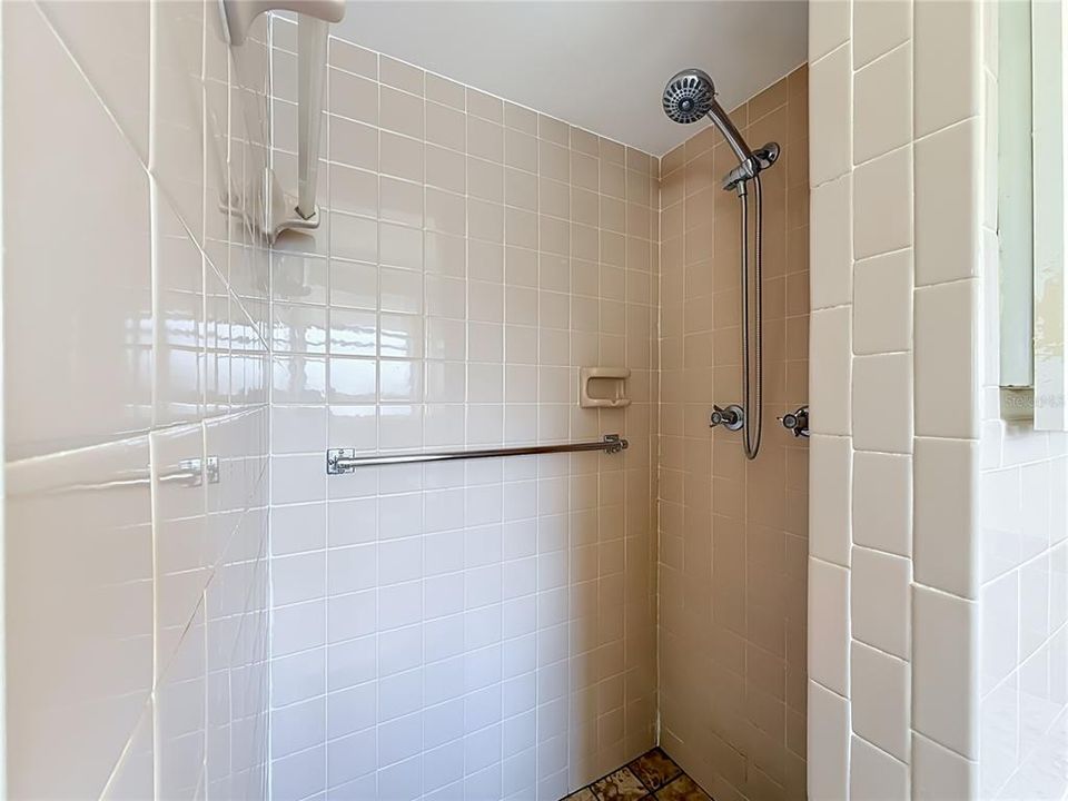 En Venta: $200,000 (2 camas, 2 baños, 1150 Pies cuadrados)