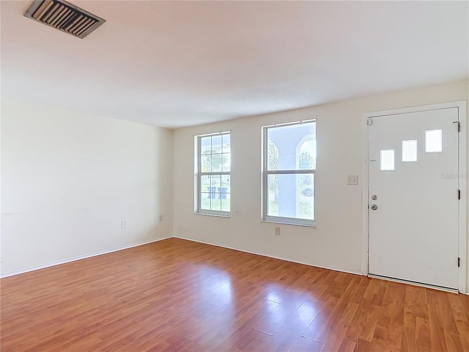 En Venta: $200,000 (2 camas, 2 baños, 1150 Pies cuadrados)