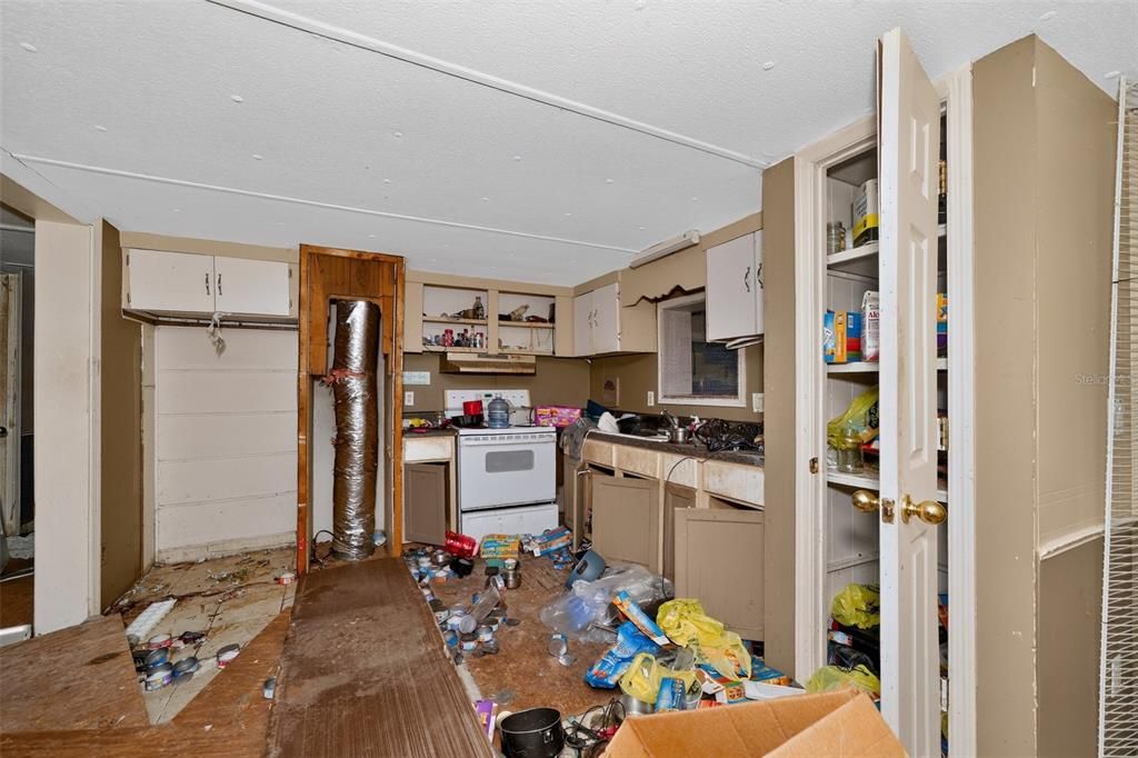 For Sale: $75,000 (3 beds, 1 baths, 1120 Square Feet)