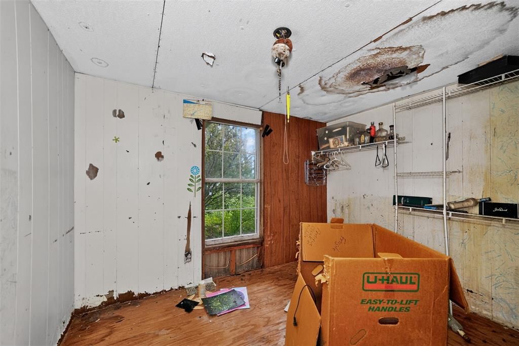 For Sale: $75,000 (3 beds, 1 baths, 1120 Square Feet)