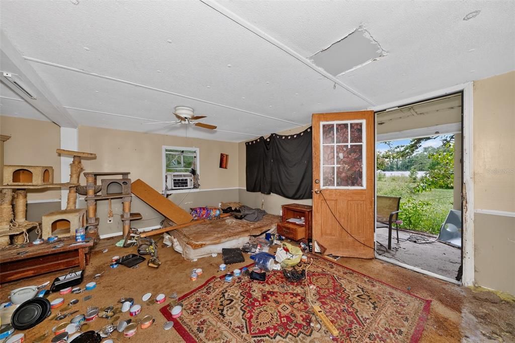 For Sale: $75,000 (3 beds, 1 baths, 1120 Square Feet)