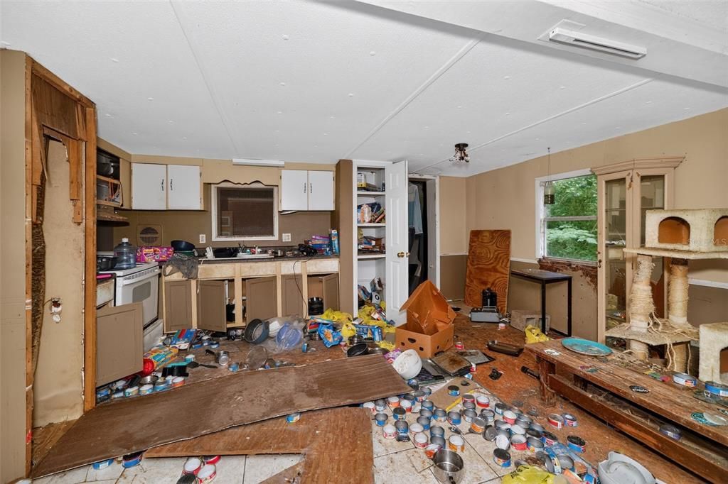 For Sale: $75,000 (3 beds, 1 baths, 1120 Square Feet)