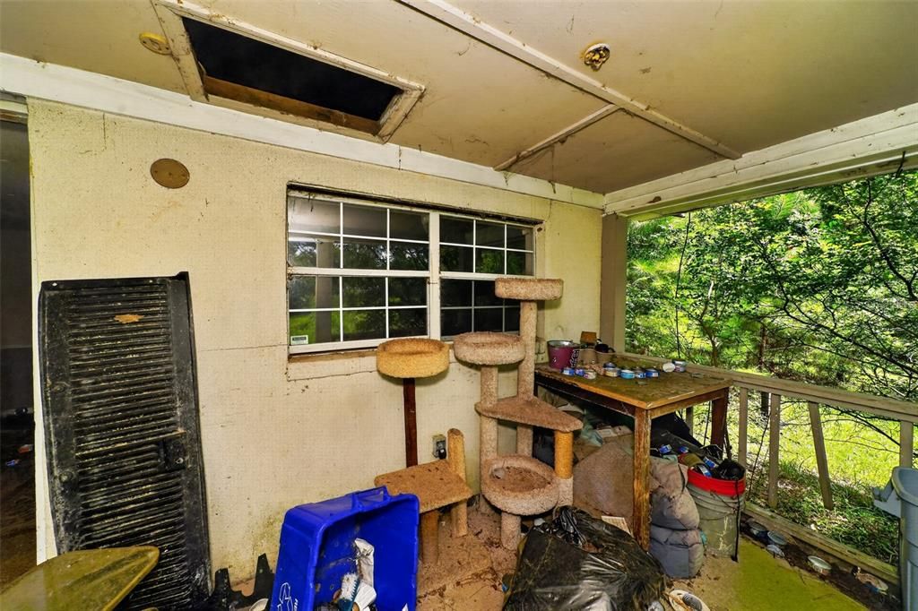 For Sale: $75,000 (3 beds, 1 baths, 1120 Square Feet)
