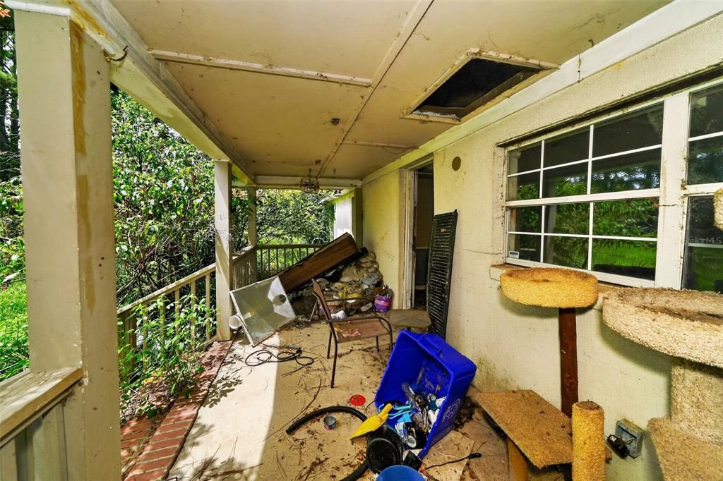 For Sale: $75,000 (3 beds, 1 baths, 1120 Square Feet)