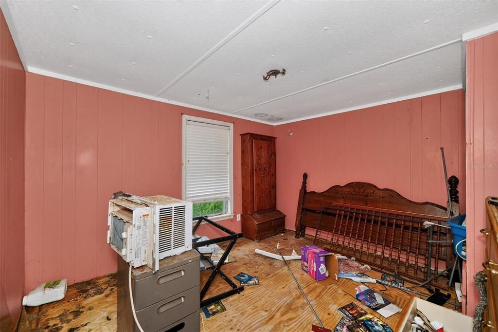 For Sale: $75,000 (3 beds, 1 baths, 1120 Square Feet)