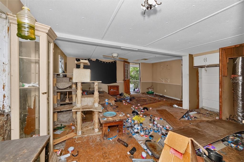 For Sale: $75,000 (3 beds, 1 baths, 1120 Square Feet)