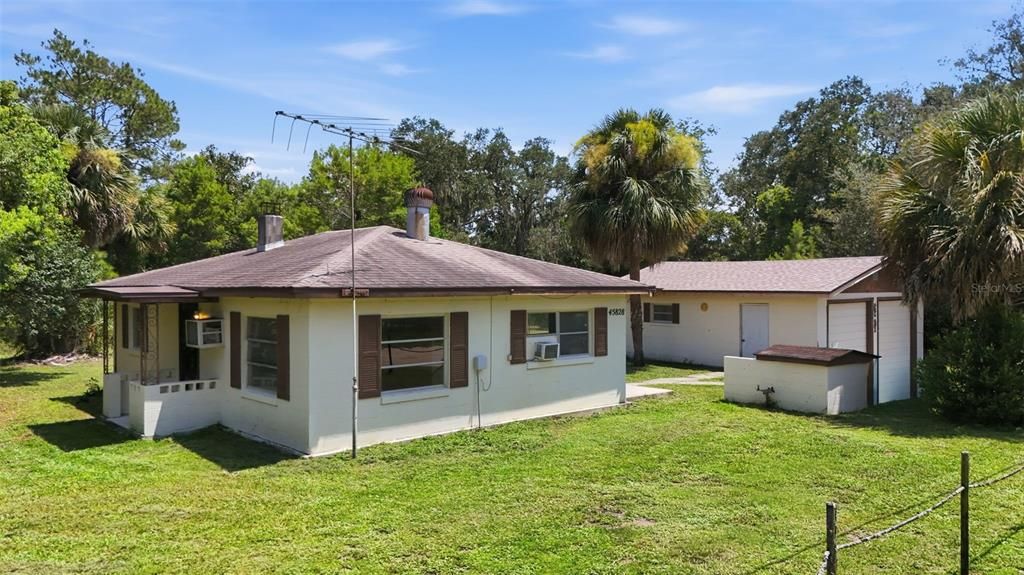 For Sale: $165,000 (2 beds, 1 baths, 768 Square Feet)