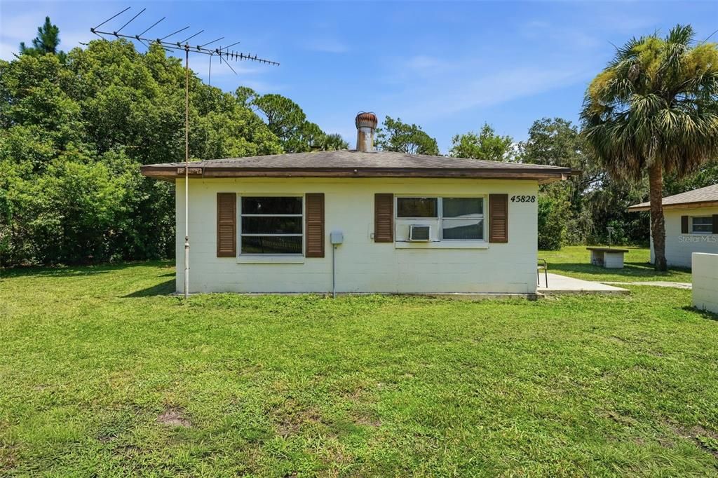 For Sale: $165,000 (2 beds, 1 baths, 768 Square Feet)