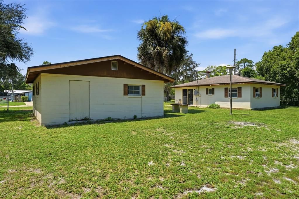 For Sale: $165,000 (2 beds, 1 baths, 768 Square Feet)