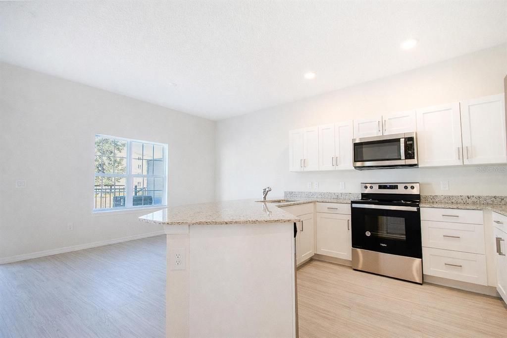 For Rent: $2,200 (3 beds, 2 baths, 1548 Square Feet)