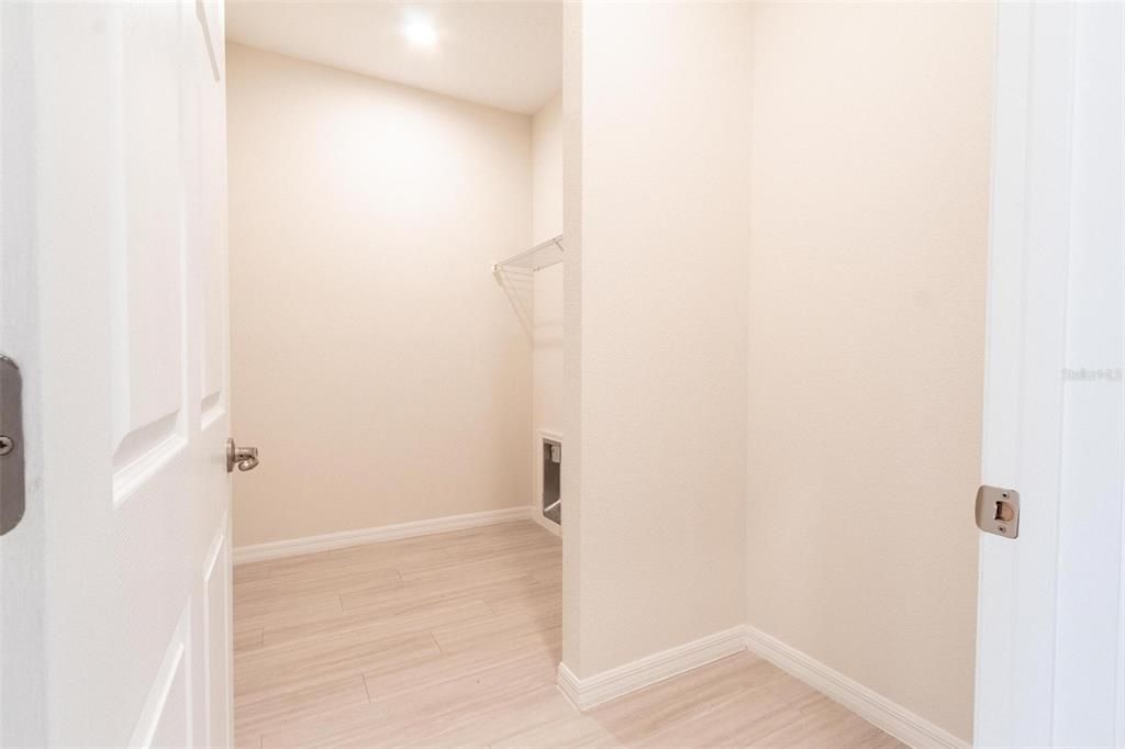 For Rent: $2,200 (3 beds, 2 baths, 1548 Square Feet)