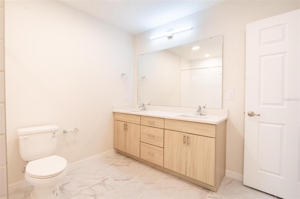 For Rent: $2,200 (3 beds, 2 baths, 1548 Square Feet)