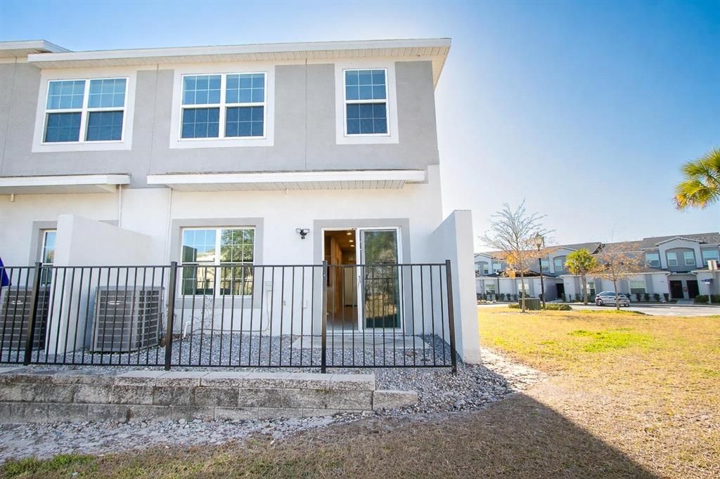 For Rent: $2,200 (3 beds, 2 baths, 1548 Square Feet)