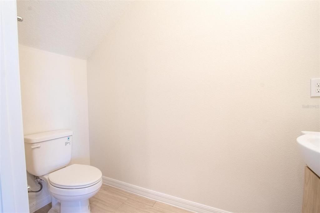 For Rent: $2,200 (3 beds, 2 baths, 1548 Square Feet)