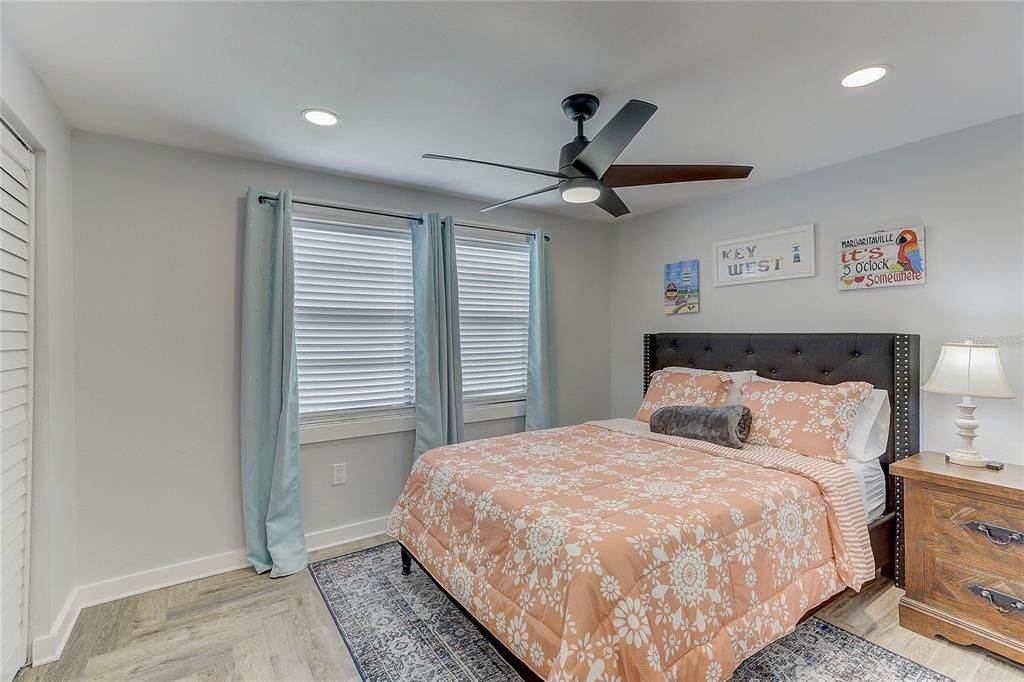 For Rent: $1,800 (2 beds, 2 baths, 900 Square Feet)