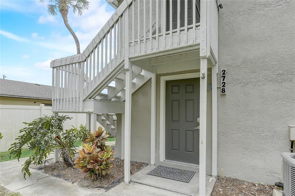 For Rent: $1,800 (2 beds, 2 baths, 900 Square Feet)